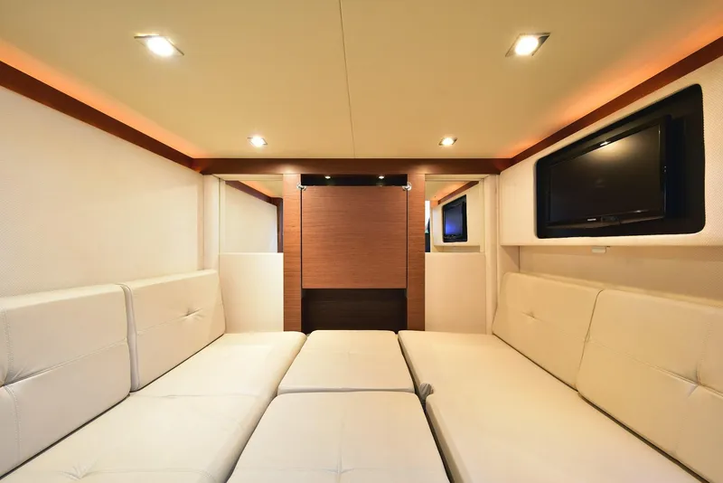 Slide: The Image of Sea Ray 410 Sundancer 2013 - 57