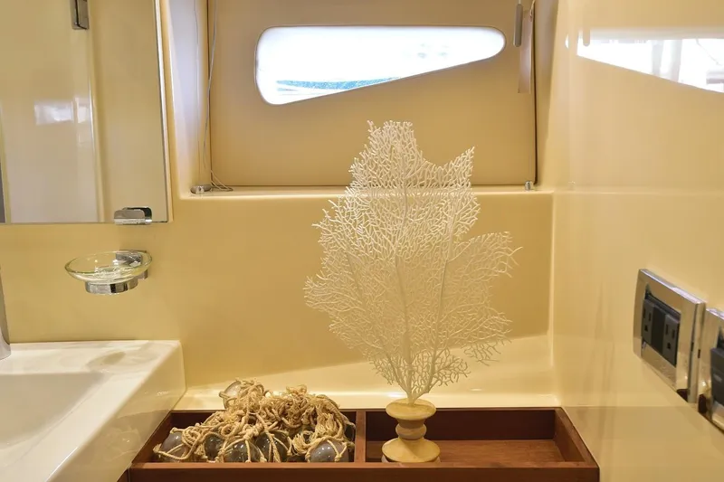 Slide: The Image of Sea Ray 410 Sundancer 2013 - 69