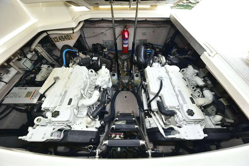 Slide: The Image of Sea Ray 410 Sundancer 2013 - 71