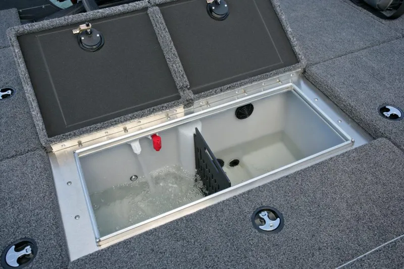 Slide: The Image of Manufacturer Provided Image: 2021 Lund 2075 Pro-V Bass livewell with open lids and water inside. - 28