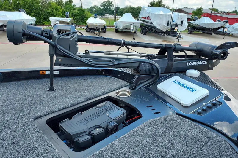 Slide: The Image of 2024 Ranger Z519 Ranger Cup Equipped boat with Lowrance electronics and trolling motor. - 4