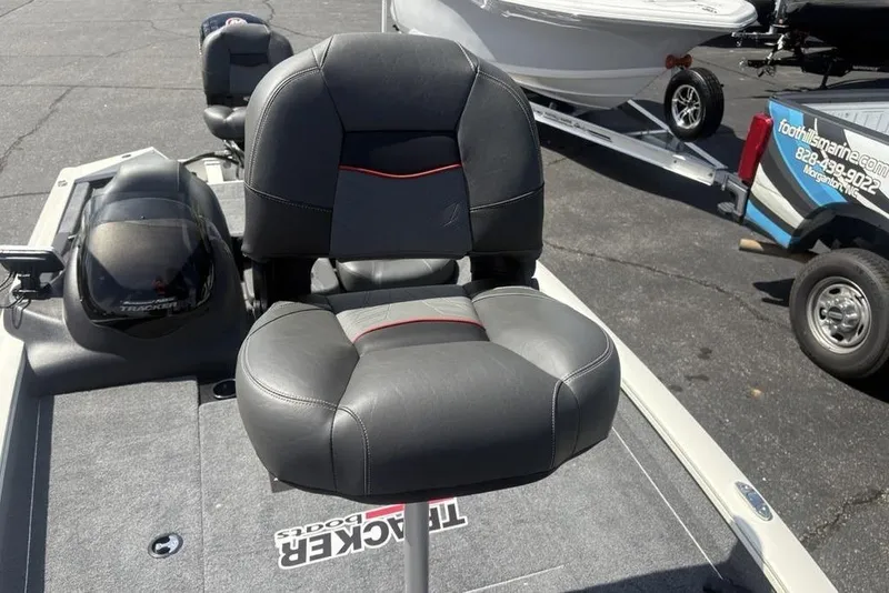 Slide: The Image of 2026 Tracker Pro Team 190 TX boat seat with sleek design and comfortable padding. - 14