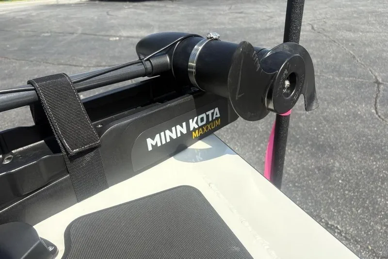 Slide: The Image of Minn Kota Maxxum motor on 2026 Tracker Pro Team 190 TX boat. - 3