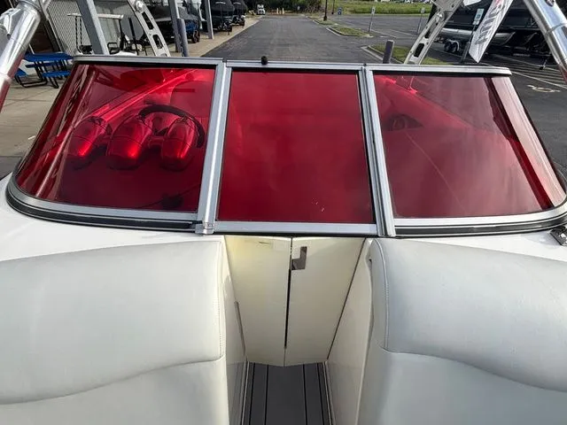 Slide: The Image of MasterCraft X-Star / MCX 5.7L 2004 - 20