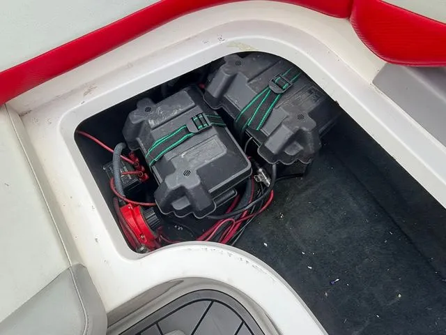 Slide: The Image of MasterCraft X-Star / MCX 5.7L 2004 - 23