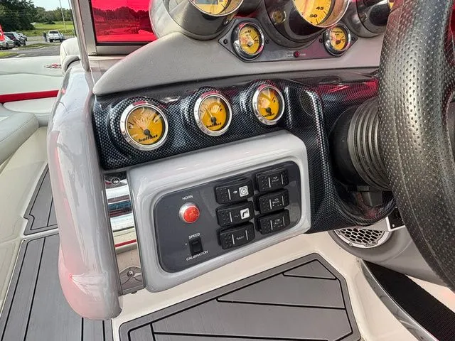 Slide: The Image of MasterCraft X-Star / MCX 5.7L 2004 - 28