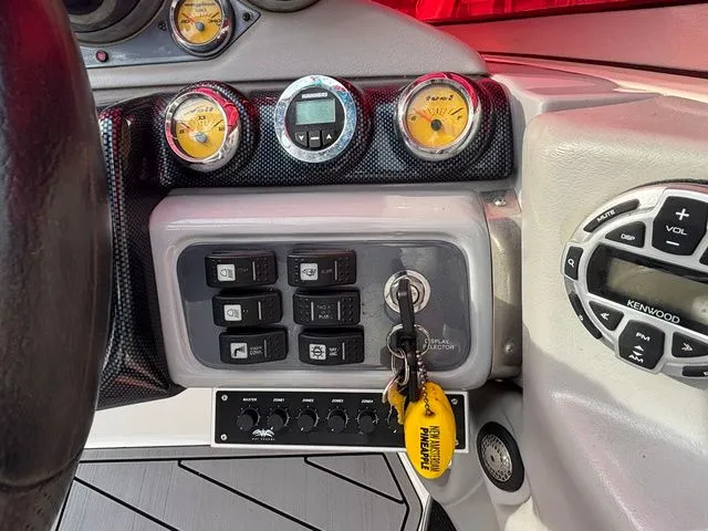 Slide: The Image of MasterCraft X-Star / MCX 5.7L 2004 - 30