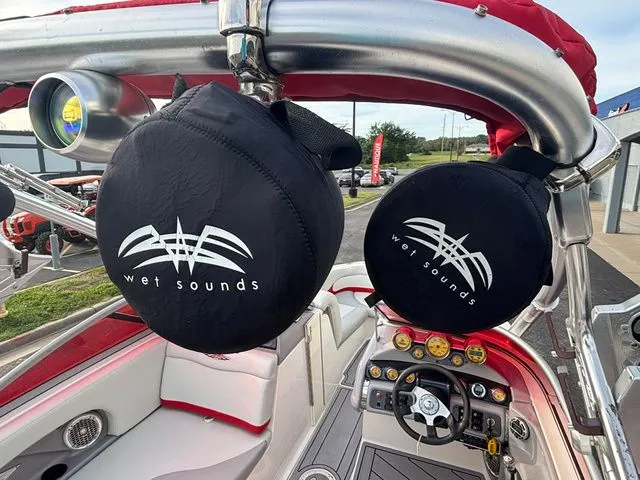 Slide: The Image of MasterCraft X-Star / MCX 5.7L 2004 - 32