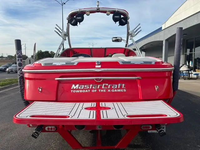 Slide: The Image of MasterCraft X-Star / MCX 5.7L 2004 - 7