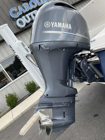 Slide: The Image of Robalo Cayman 226 2017 - 3