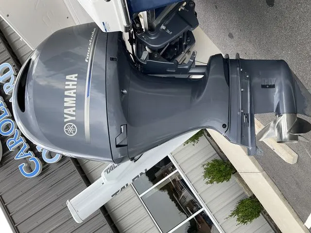 Slide: The Image of Robalo Cayman 226 2017 - 9