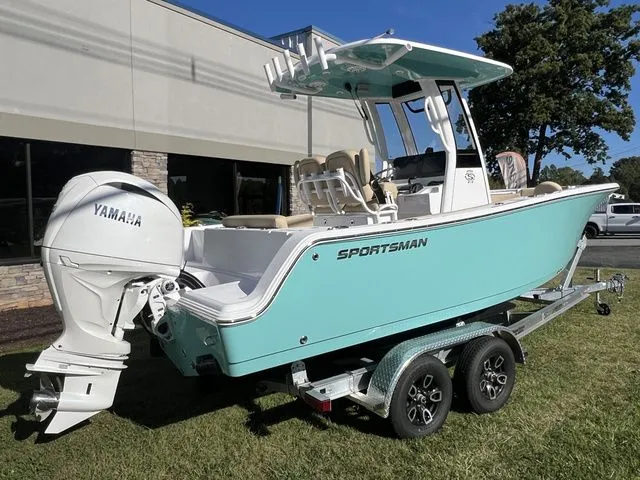 Slide: The Image of Sportsman Open 212 Center Console 2026 - 15