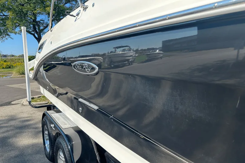 Slide: The Image of Sea Ray SDX 250 2019 - 46