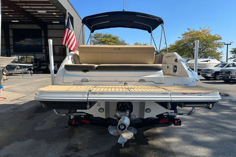 Slide: The Image of Sea Ray SDX 250 2019 - 5