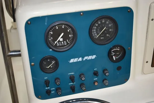 Slide: The Image of Sea Pro 180 Center Console 1997 - 26