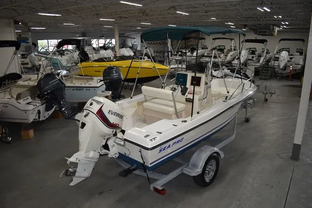 Slide: The Image of Sea Pro 180 Center Console 1997 - 6