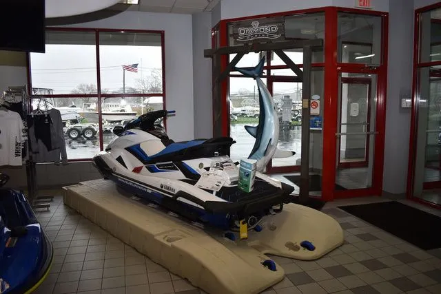 Slide: The Image of Wave Armor Jet Docks 2025 - 27