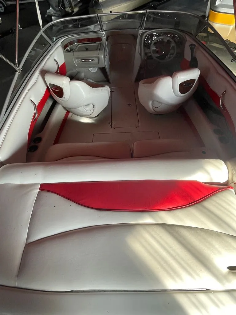 Slide: The Image of Crownline Boats 200 LS 2006 - 5