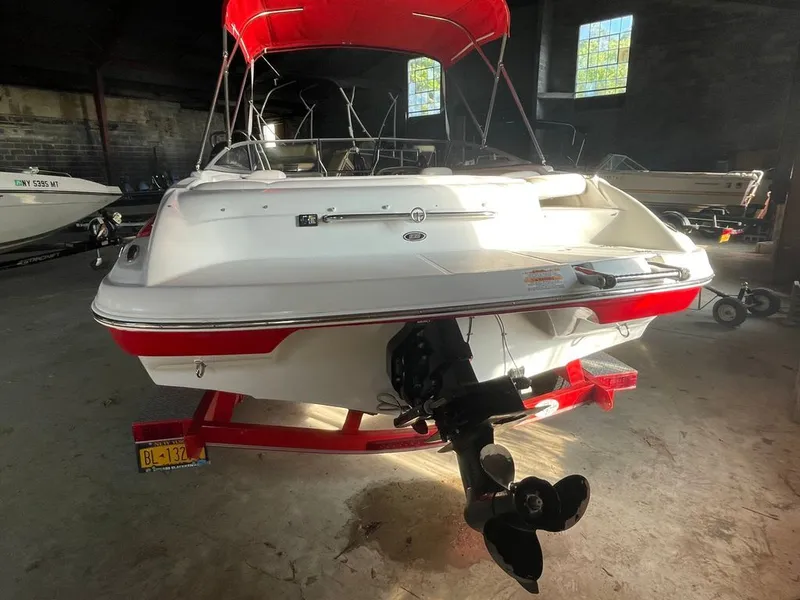 Slide: The Image of Crownline Boats 200 LS 2006 - 6