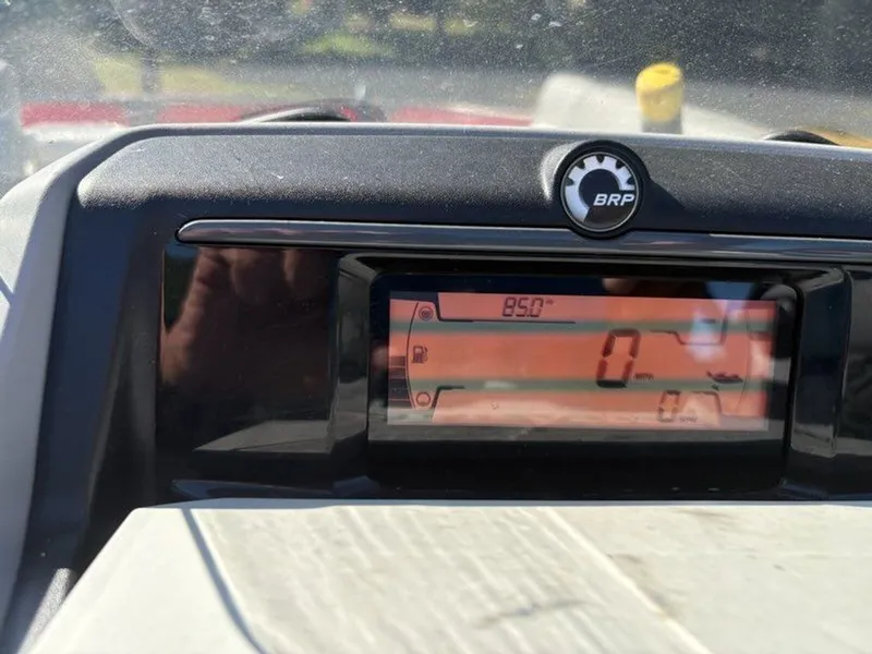 Slide: The Image of Sea-Doo Switch Cruise 2022 - 9