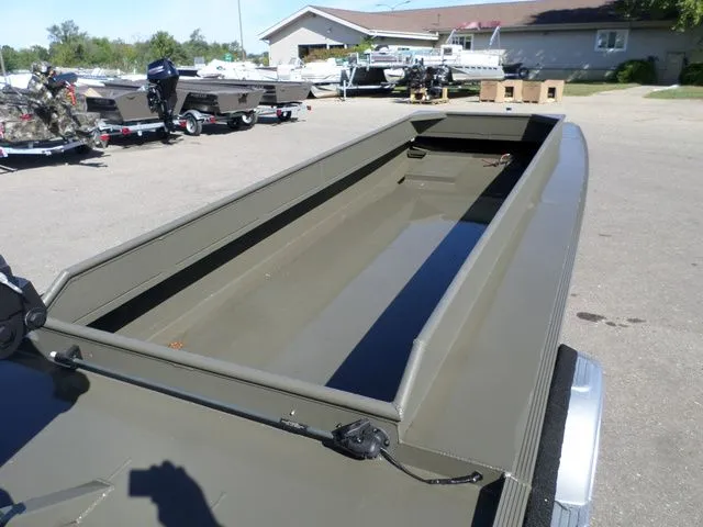 Slide: The Image of Gator Trax 16 MARSH SERIES 2024 - 4