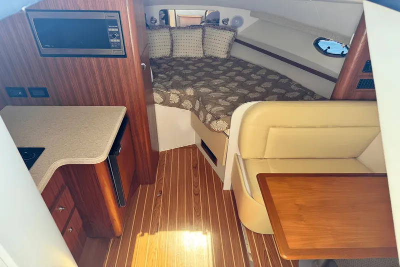 Slide: The Image of Tiara 2900 2006 - 5