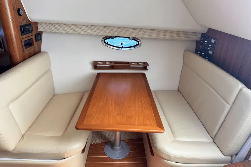 Slide: The Image of Tiara 2900 2006 - 7