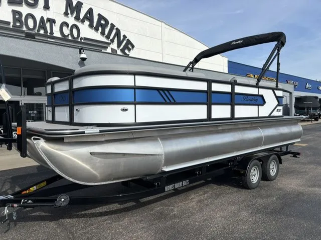 Slide: The Image of Bentley Pontoons 223 Bolt / DF150ATL5-B 2026 - 2