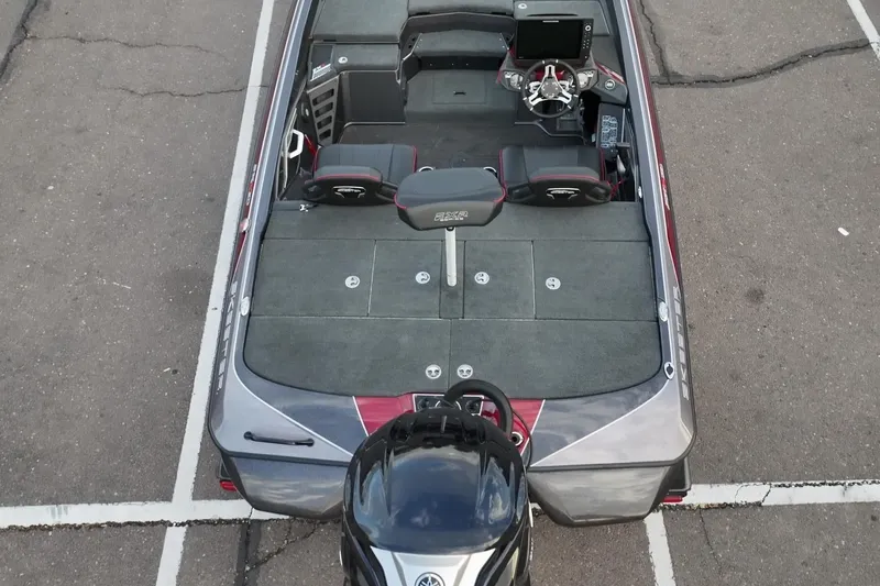 Slide: The Image of 2023 Skeeter FXR21 boat, top view, showcasing spacious deck and seating arrangement. - 17