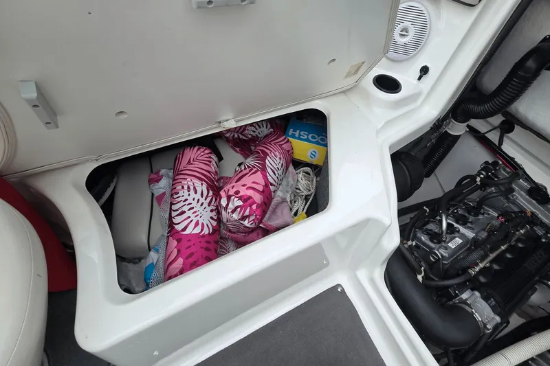 Slide: The Image of Yamaha 210SX 2013 - 15