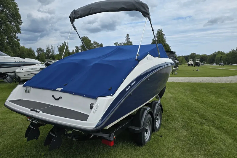 Slide: The Image of Yamaha 210SX 2013 - 3