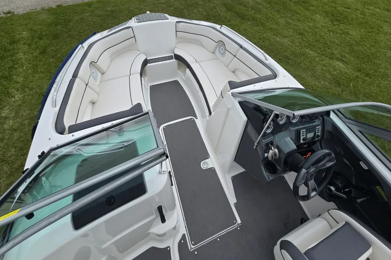 Slide: The Image of Yamaha 210SX 2013 - 7