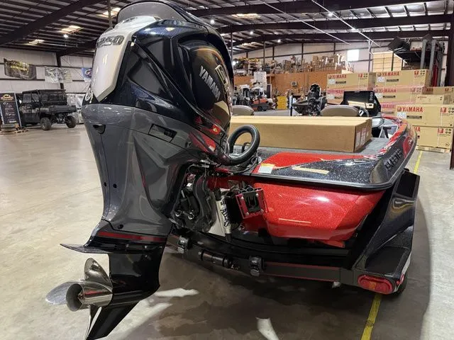 Slide: The Image of Skeeter FXR20 Apex 2026 - 4