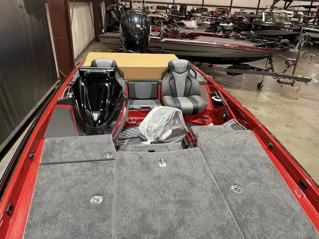 Slide: The Image of Skeeter FXR20 Apex 2026 - 9