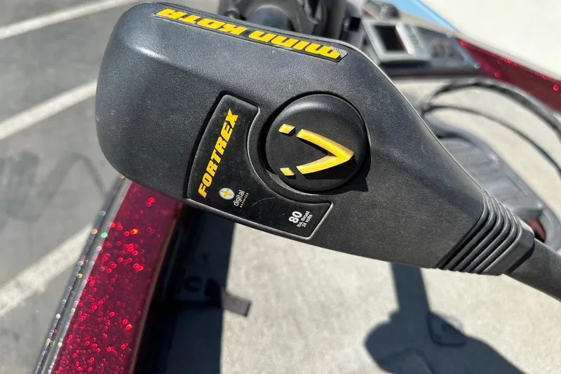 Slide: The Image of Close-up of Minn Kota Fortrex trolling motor on 2010 Ranger 178 VS boat. - 22