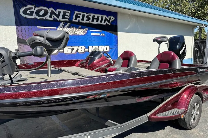 Slide: The Image of 2010 Ranger 178 VS fishing boat with maroon seats, displayed at Gone Fishin' Marine. - 6