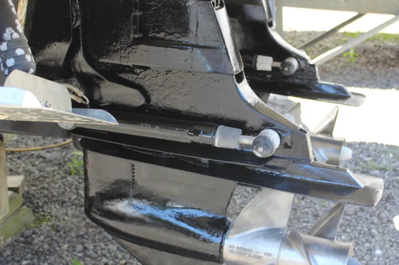 Slide: The Image of Close-up of 2005 Sea Ray 300 Sundancer boat propeller and drive system. - 9