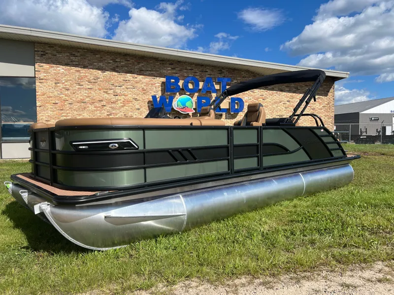 Slide: The Image of Bentley Pontoons Elite 223 Swingback Tritoon 2026 - 37