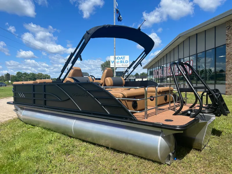 Slide: The Image of Bentley Pontoons Elite 223 Quad Swingback Tritoon 2026 - 32