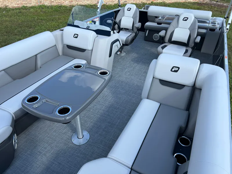 Slide: The Image of Princecraft Vectra 23 RL 2026 - 17