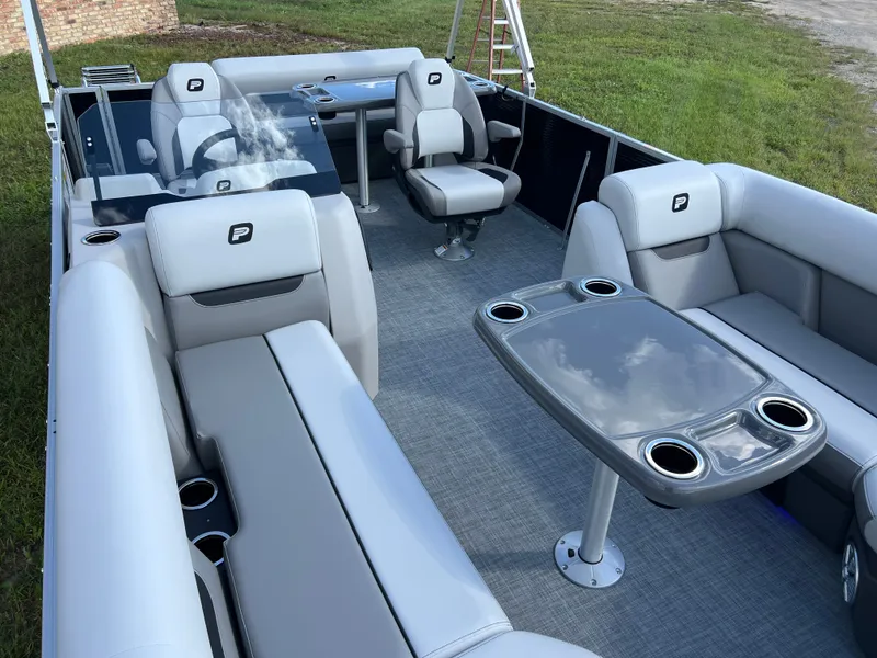 Slide: The Image of Princecraft Vectra 23 RL 2026 - 18