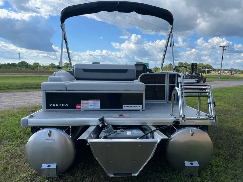 Slide: The Image of Princecraft Vectra 23 RL 2026 - 23