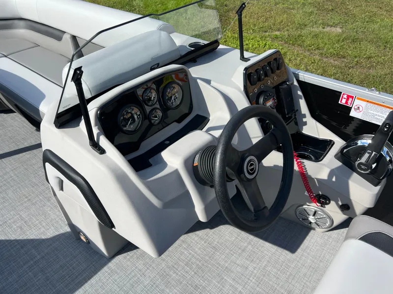 Slide: The Image of Princecraft Vectra 23 RL 2026 - 9