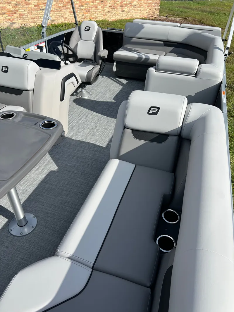 Slide: The Image of Princecraft Vectra 21 2026 - 26