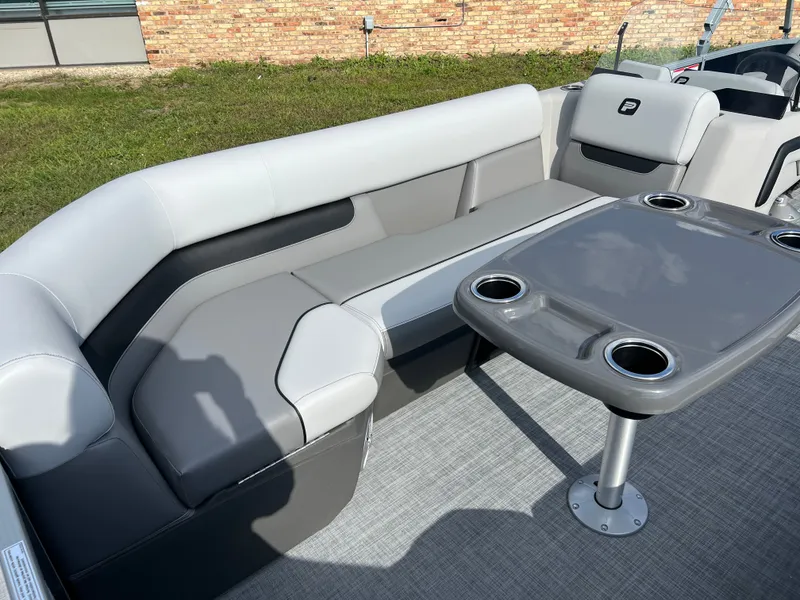 Slide: The Image of Princecraft Vectra 21 2026 - 4