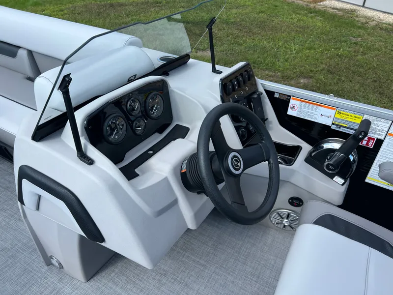 Slide: The Image of Princecraft Vectra 21 2026 - 9