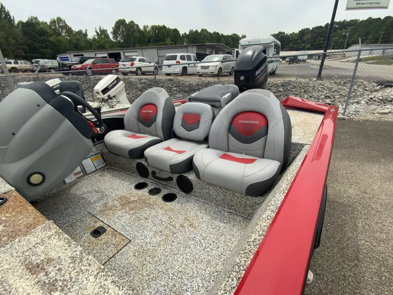 Slide: The Image of Tracker Pro Team 175 TXW 2015 - 12