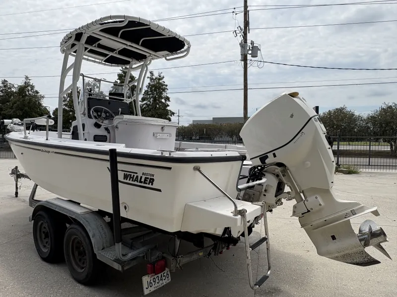 Slide: The Image of Boston Whaler Outrage 20 1996 - 5