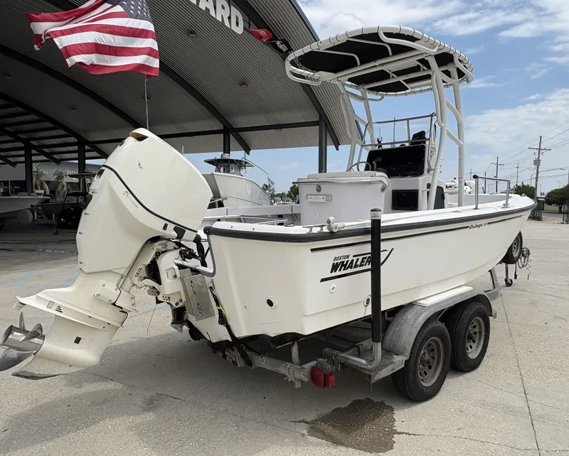Slide: The Image of Boston Whaler Outrage 20 1996 - 6