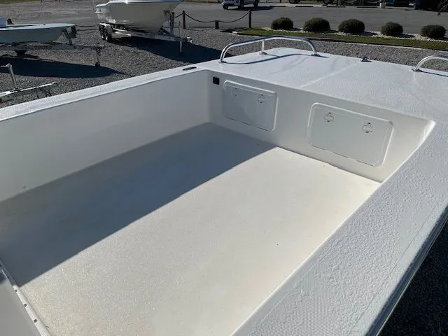 Slide: The Image of KenCraft Bay RIder 2460 2022 - 3